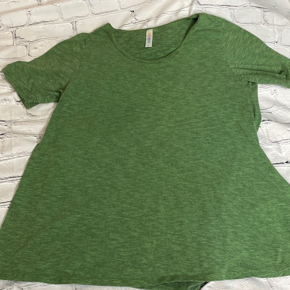 2🎄12 LuLaRoe  Perfect Tee Green Heathered Large